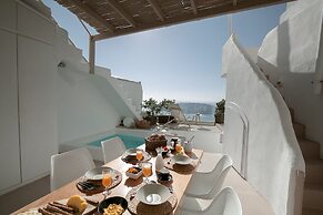 Globe Suites