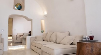 Globe Suites