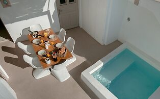 Globe Suites