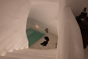 Globe Suites