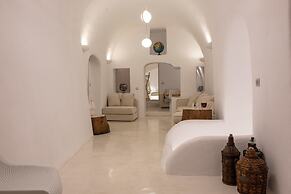 Globe Suites