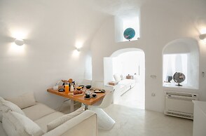 Globe Suites