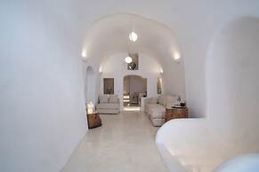 Globe Suites