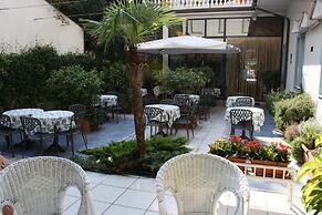 Hotel London