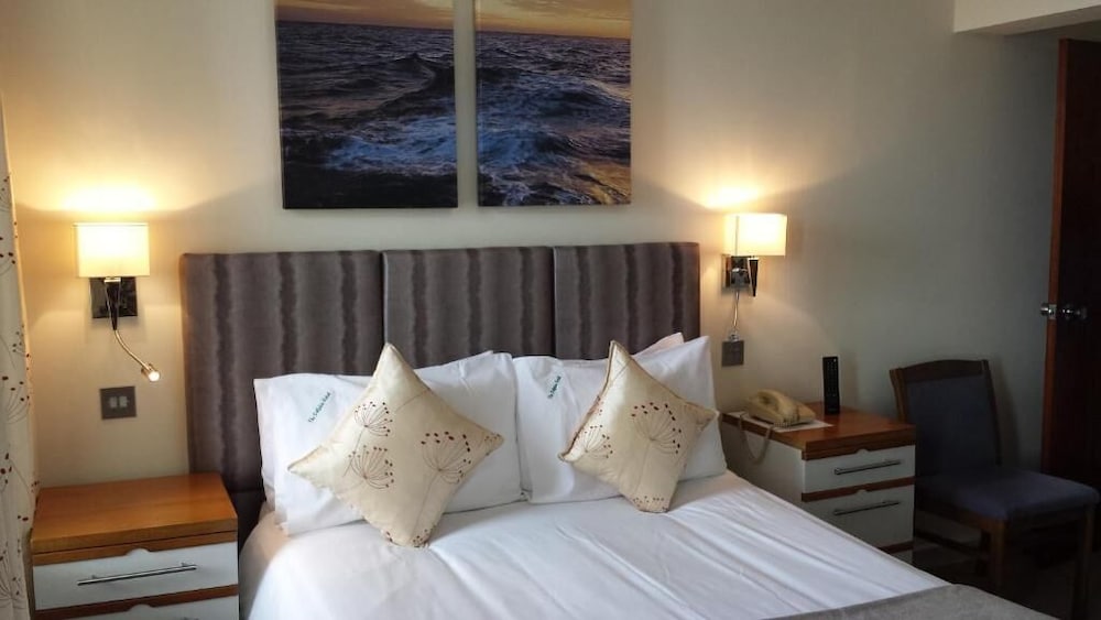 The Dolphin Hotel