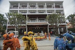 Vinh Hung Old Town Hotel