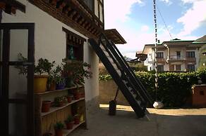 AMA's Village Lodge