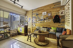 K&B Happy Hostel