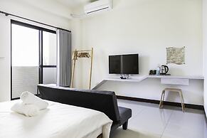 K&B Happy Hostel
