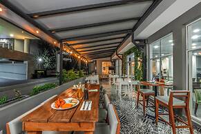 Krystal Urban Monterrey San Jerónimo