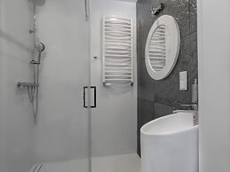 Sweet Suite Apart