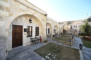 Seraphim Cave Suites & Spa