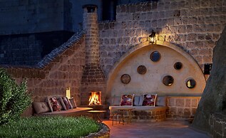 Seraphim Cave Suites & Spa