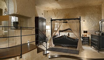 Seraphim Cave Suites & Spa