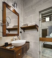 Seraphim Cave Suites & Spa