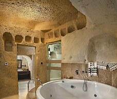 Seraphim Cave Suites & Spa