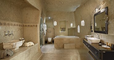 Seraphim Cave Suites & Spa