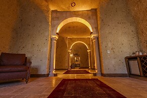 Seraphim Cave Suites & Spa