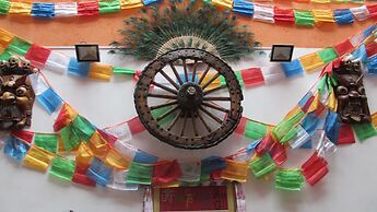 Nirvana Hotel - Hostel