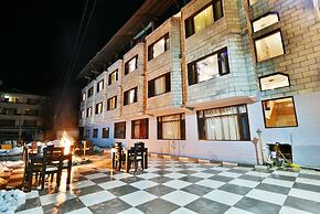 Kapoor Resort