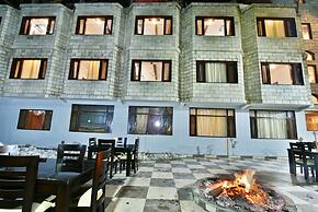 Kapoor Resort