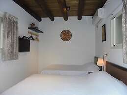 Antique Courtyard B&B