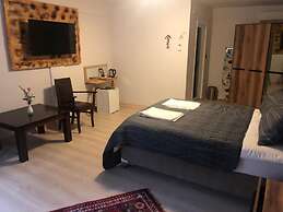 Pinar Kir Evi