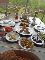 Pinar Kir Evi