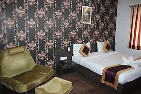 Hotel Flowers Inn