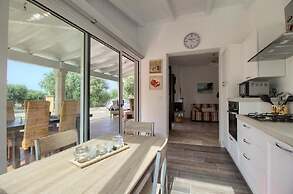 Cavaliere Lovely Pool Home