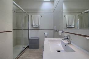 Blanca Deluxe House