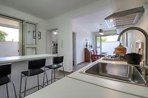 Blanca Deluxe House