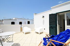 Ada Lovely House