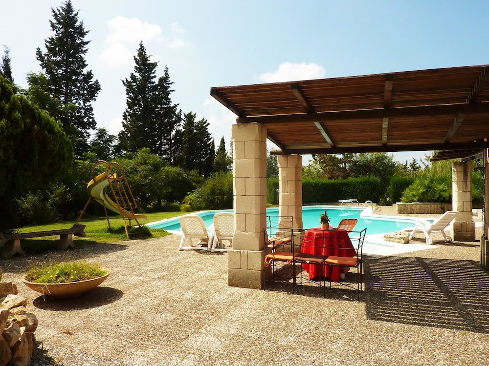 Olimpia Pool Villa