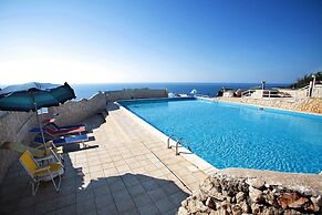 Gabbiano Pool Residence