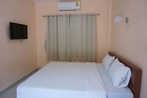 Jirasin Hotel & Apartment
