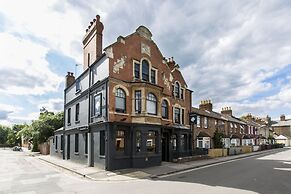 The Porterhouse Grill & Rooms