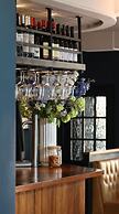 The Porterhouse Grill & Rooms