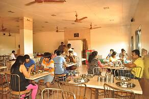 Gujarat Bhavan Hotel