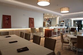 Athos Hotel