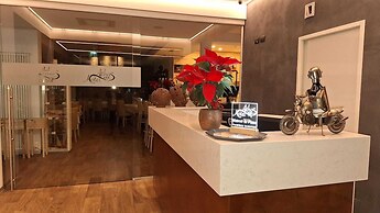 Athos Hotel