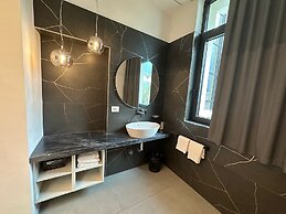 Athos Hotel