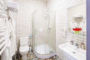 Apart Hotel Code 10