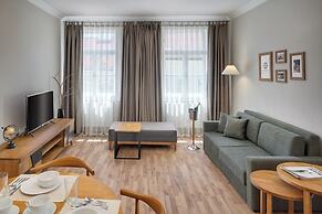 Louren Apartments