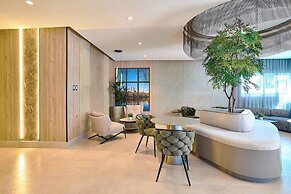 Central Park Tower