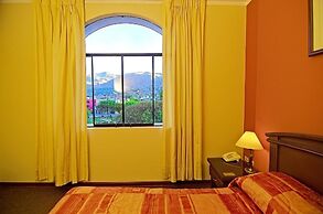 Hotel Sierra Dorada