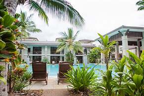 131 Luxury Swimout