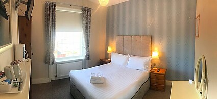 Marina Court Hotel
