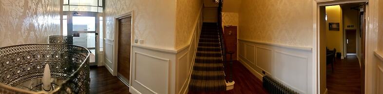 Marina Court Hotel