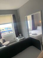 Marina Court Hotel